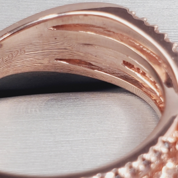 Morganite - Chocolate & Vanilla Diamond Ring - Picture 4 of 7